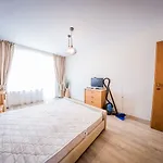 Crown Club Apartament *