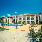 Apartament Crown Club *