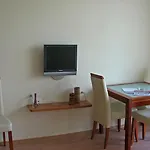 Apartament Crown Club *