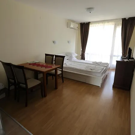 Crown Club Apartamento
