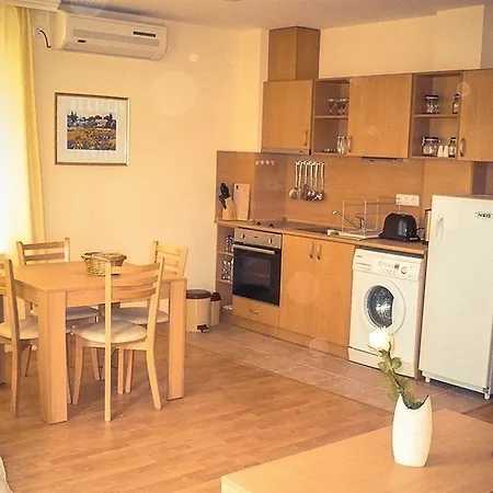 Apartamento Crown Club