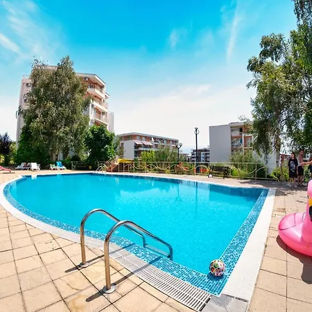 Crown Club Διαμέρισμα *