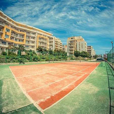 Crown Club דירה